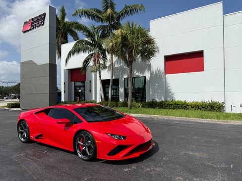 Used 2023 Lamborghini Huracan EVO RWD image 1