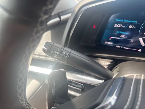 Used 2023 Chevrolet Corvette Stingray Premium Conv w/ Z51 Performance Package RWD image 19