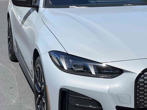 Used 2025 BMW i4 eDrive40 w/ M Sport Package RWD image 30