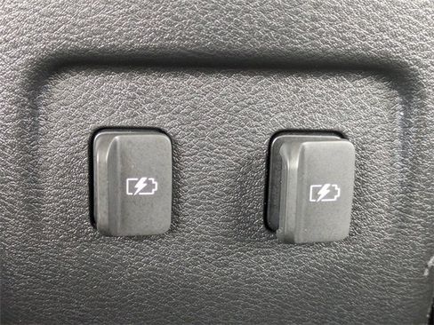 Used 2023 Nissan Kicks SR w/ SR Premium Package image 21