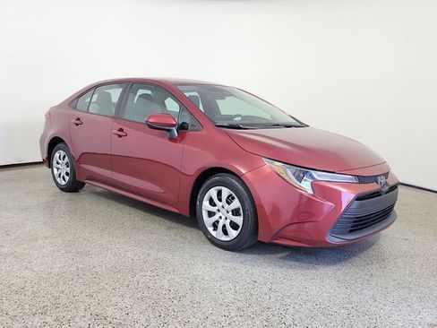 Used 2023 Toyota Corolla LE FWD image 4