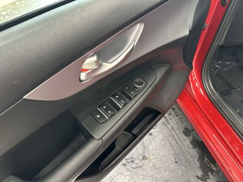 Used 2024 Kia Forte LXS image 12