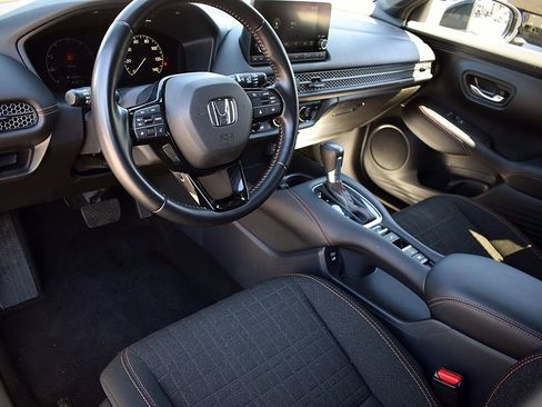Used 2025 Honda HR-V Sport image 12