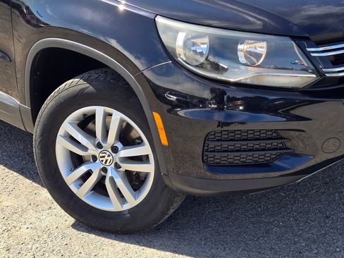 Used 2016 Volkswagen Tiguan S FWD image 9