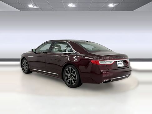 Used 2017 Lincoln Continental Reserve w/ Luxury Package FWD image 3