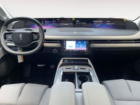 New 2026 Lincoln Navigator L Reserve AWD/4WD image 10
