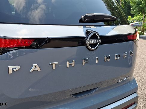 Certified 2024 Nissan Pathfinder SL w/ SL Premium Package AWD/4WD image 34