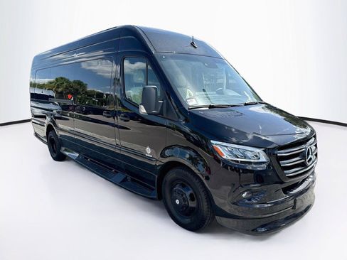 Used 2024 Mercedes-Benz Sprinter 3500 w/ Parking Package image 7