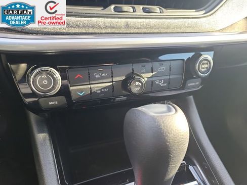 Certified 2024 Jeep Compass Sport image 32