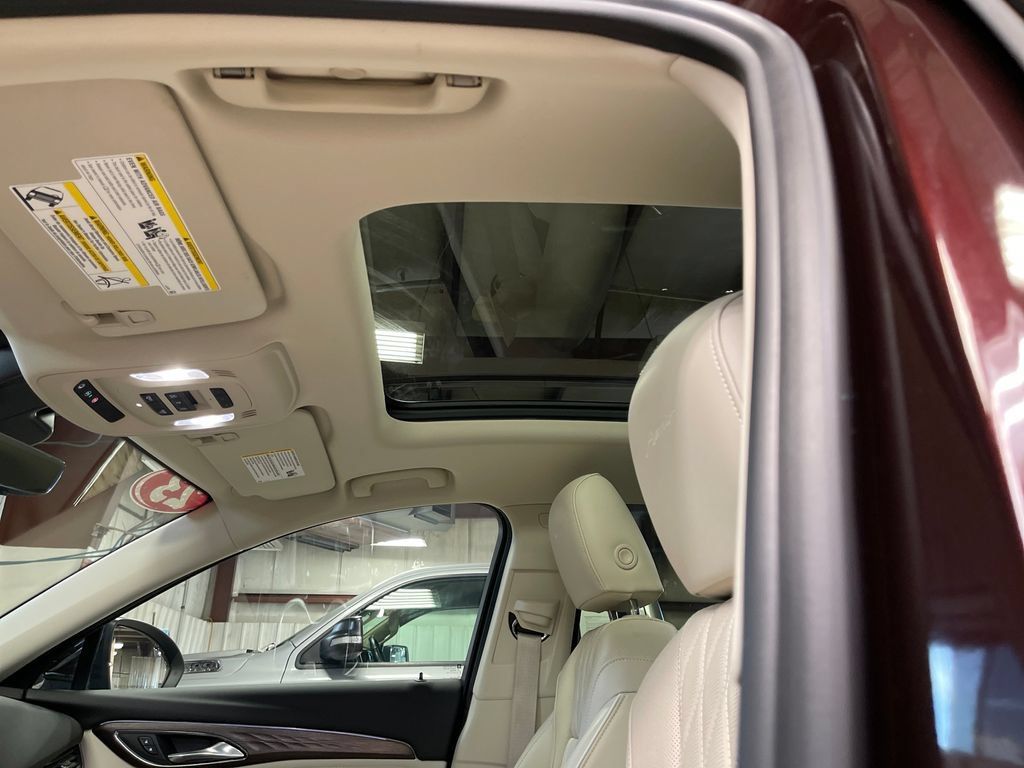 Used 2023 Buick Envision Avenir AWD/4WD image 13
