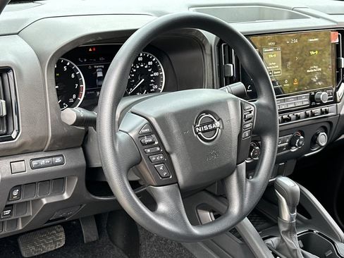 New 2026 Nissan Frontier SV w/ Tow Package AWD/4WD image 9