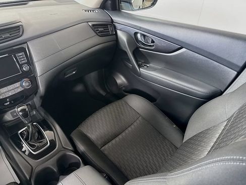 Used 2018 Nissan Rogue S AWD/4WD image 24
