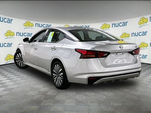 Used 2024 Nissan Altima 2.5 SV image 4