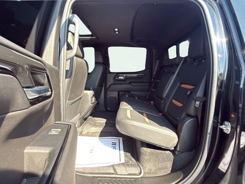 Used 2022 GMC Sierra 1500 AT4 w/ AT4 Premium Package AWD/4WD image 39