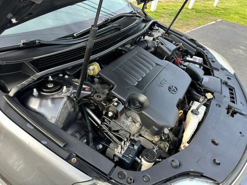 Used 2013 Toyota Avalon XLE Touring FWD image 37