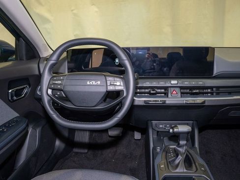 New 2025 Kia K4 EX image 7