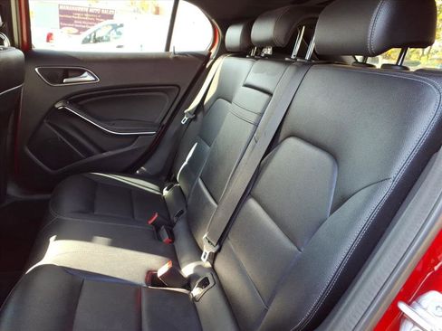 Used 2018 Mercedes-Benz GLA 250 4MATIC image 16