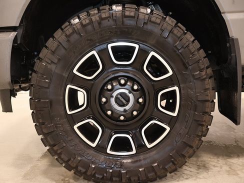 Certified 2024 Ford F350 Platinum image 51