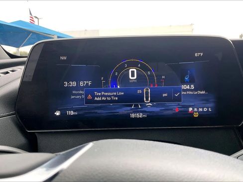 Certified 2025 Chevrolet Traverse LT image 25