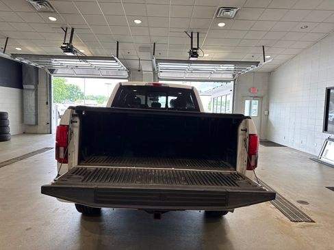 Used 2018 Ford F150 XLT w/ Equipment Group 302A Luxury AWD/4WD image 9