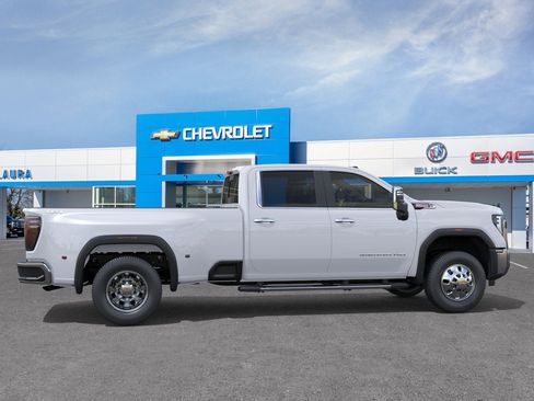 New 2026 GMC Sierra 3500 SLT w/ SLT Premium Package AWD/4WD image 32