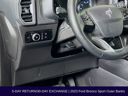 Used 2023 Ford Bronco Sport Outer Banks w/ Tech Package AWD/4WD image 12