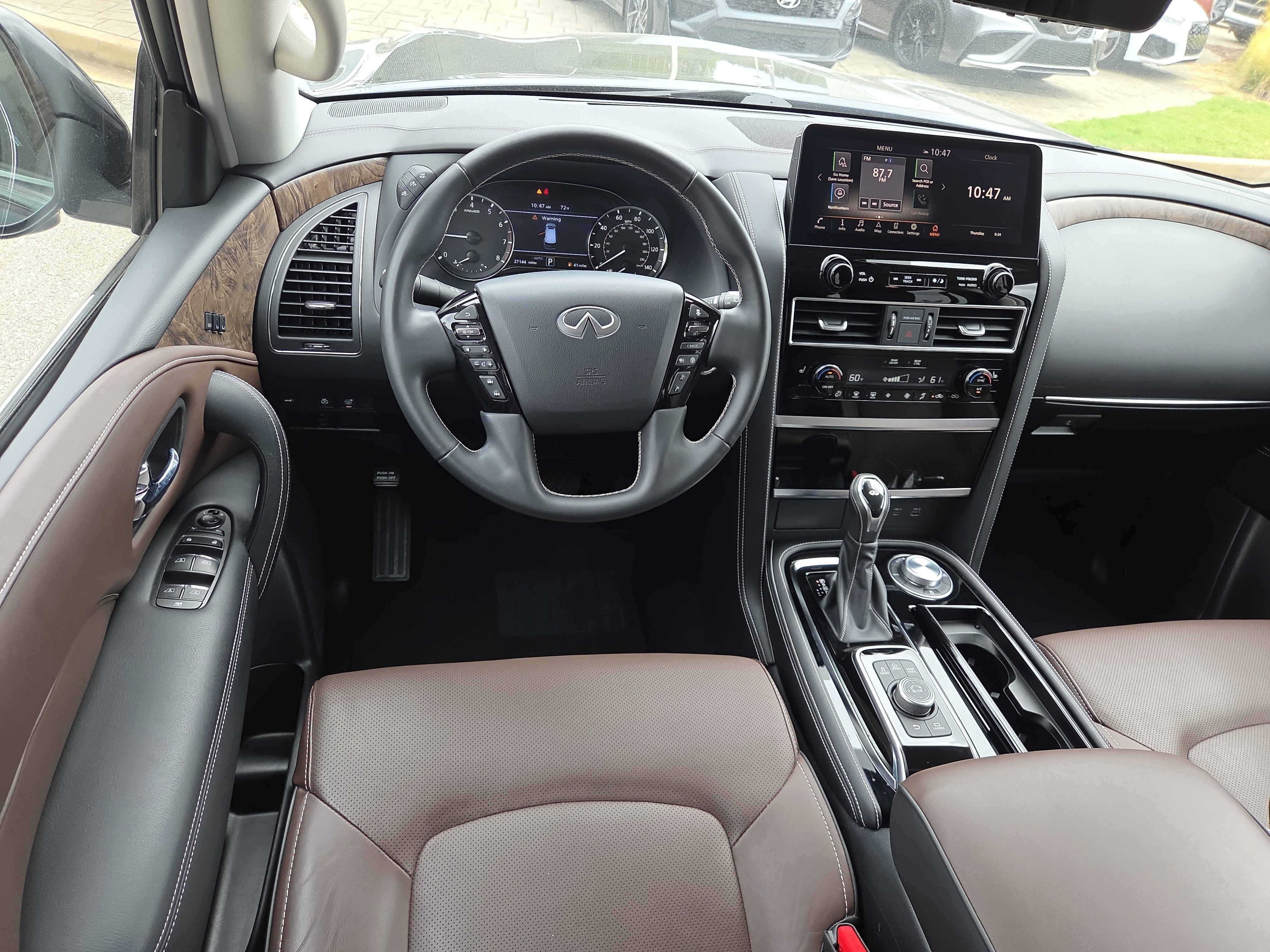 Used 2024 INFINITI QX80 Premium Select w/ Cargo Package AWD/4WD image 9