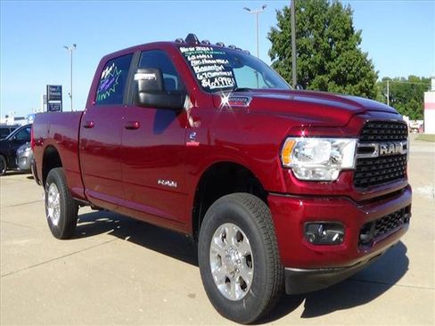 Used 2024 RAM 2500 Big Horn w/ Sport Appearance Package image 4