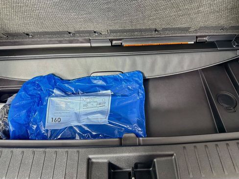 Certified 2025 Toyota Highlander Platinum AWD/4WD image 59