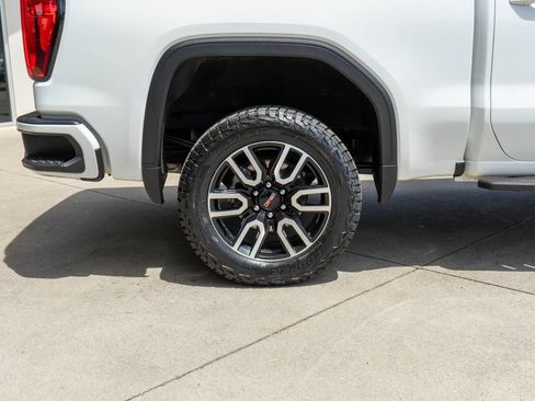 Used 2025 GMC Sierra 1500 AT4 w/ AT4 Premium Package AWD/4WD image 38