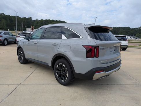 Used 2026 Kia Sorento S w/ S Panoramic Sunroof Package FWD image 6