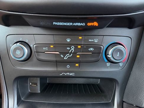 Used 2017 Ford Focus S FWD image 25