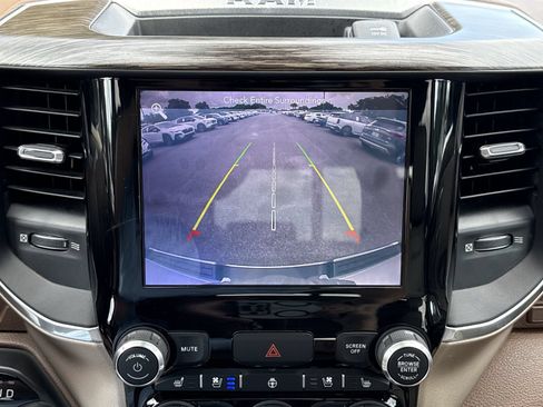 Used 2019 RAM 1500 Laramie AWD/4WD image 25