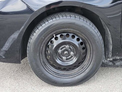 Used 2012 Nissan Versa S image 9