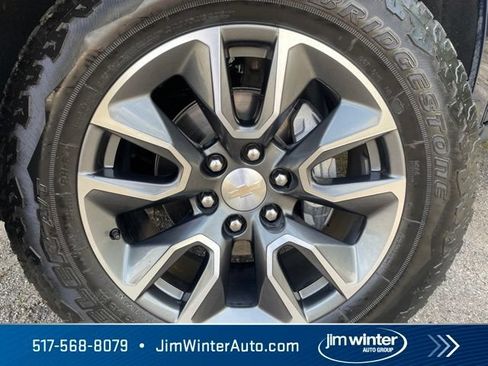 Used 2023 Chevrolet Silverado 1500 LT AWD/4WD image 3