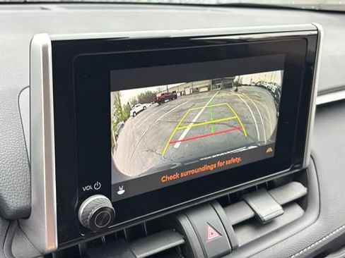 Used 2025 Toyota RAV4 LE AWD/4WD image 19