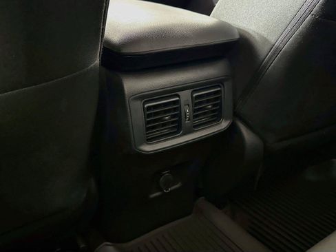 Certified 2025 Toyota RAV4 LE AWD/4WD image 32