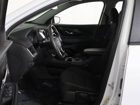 Used 2024 GMC Terrain SLE image 22