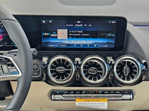 New 2026 Mercedes-Benz GLA 250 4MATIC image 36