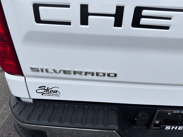 Certified 2024 Chevrolet Silverado 1500 LT AWD/4WD image 15