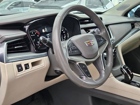 Certified 2023 Cadillac XT5 Premium Luxury FWD image 9