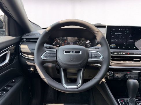 New 2026 Jeep Compass Latitude AWD/4WD image 12