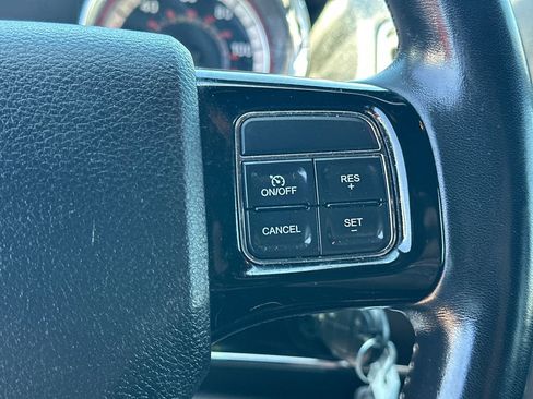 Used 2020 Dodge Grand Caravan SE FWD image 24