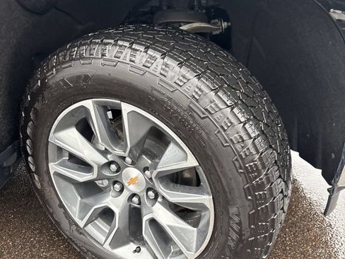 Used 2026 Chevrolet Silverado 1500 LT AWD/4WD image 5