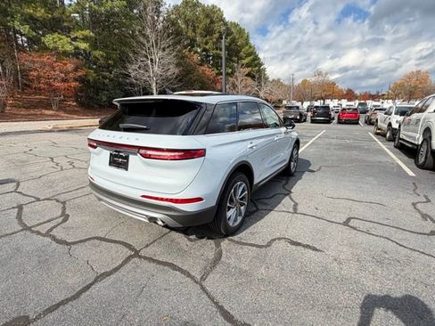 New 2026 Lincoln Corsair Premiere image 7