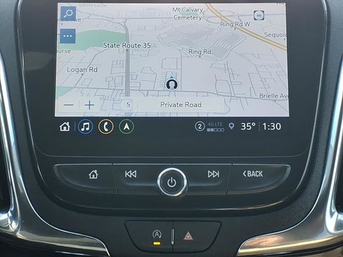 Used 2023 Chevrolet Equinox Premier image 14