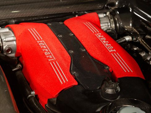 Used 2016 Ferrari 488 GTB RWD image 12