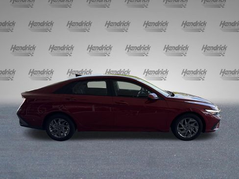 Used 2024 Hyundai Elantra SEL FWD image 10