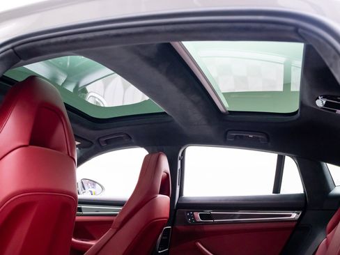 Used 2023 Porsche Panamera Turbo S w/ Assistance Package image 18