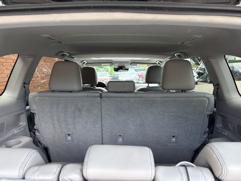 Used 2017 Toyota Highlander XLE w/ Protection Package #3 AWD/4WD image 45
